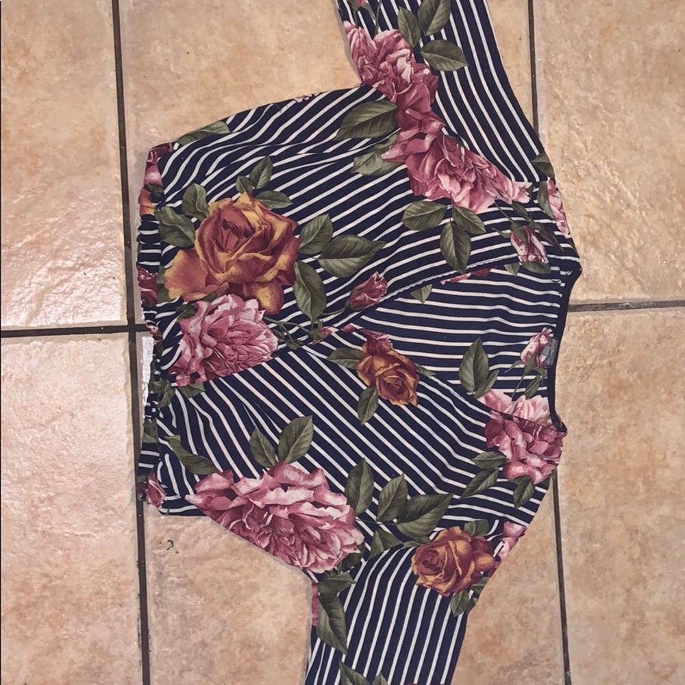 V neck crop top with stripes and flowers